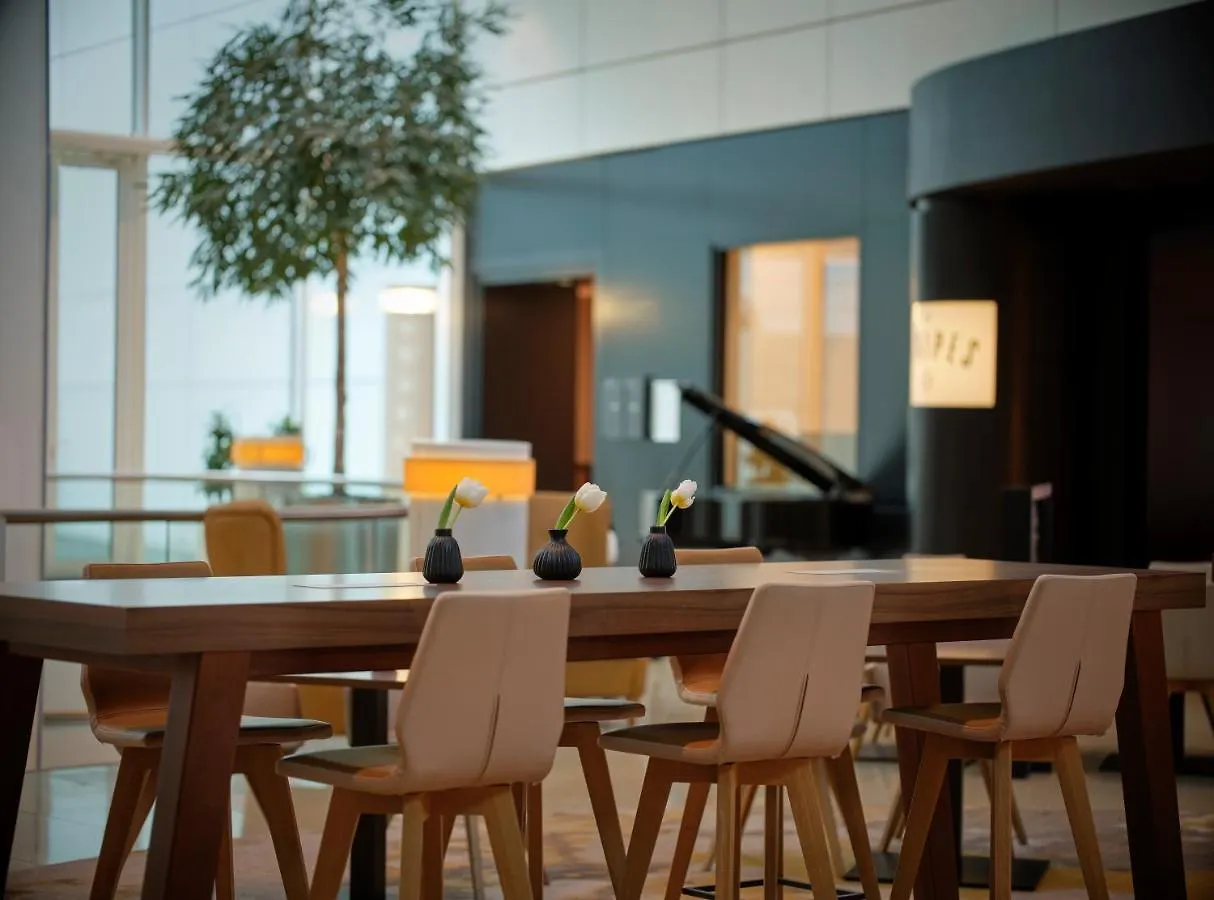 ****  Sheraton Amsterdam Airport Hotel And Conference Center Схипхол Нидерланды