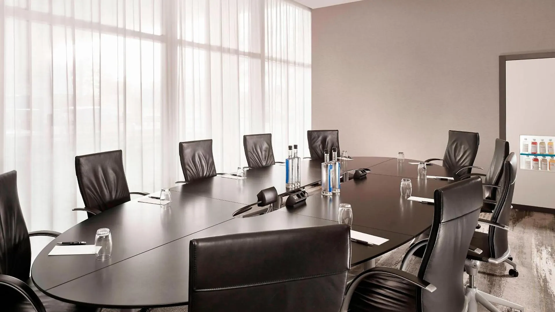 Sheraton Amsterdam Airport Hotel And Conference Center Схипхол 4*,  Нидерланды