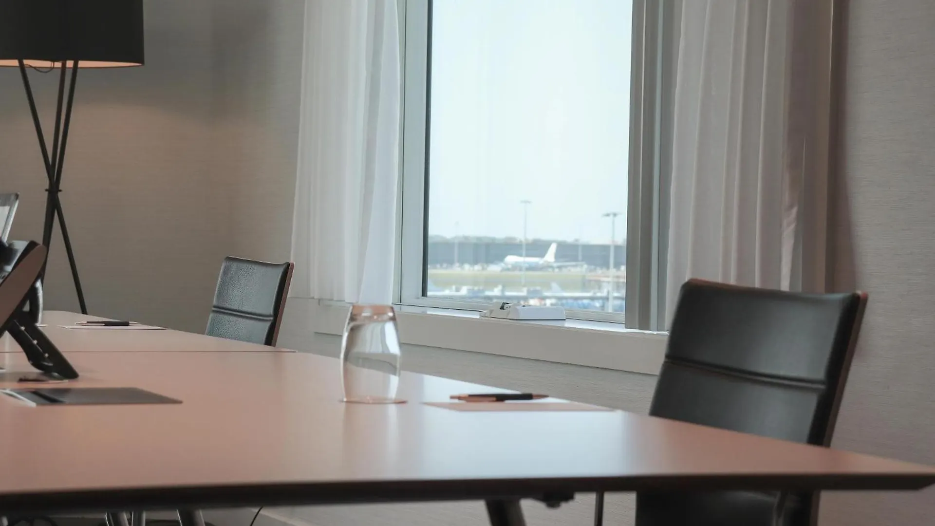 ****  Sheraton Amsterdam Airport Hotel And Conference Center Схипхол Нидерланды