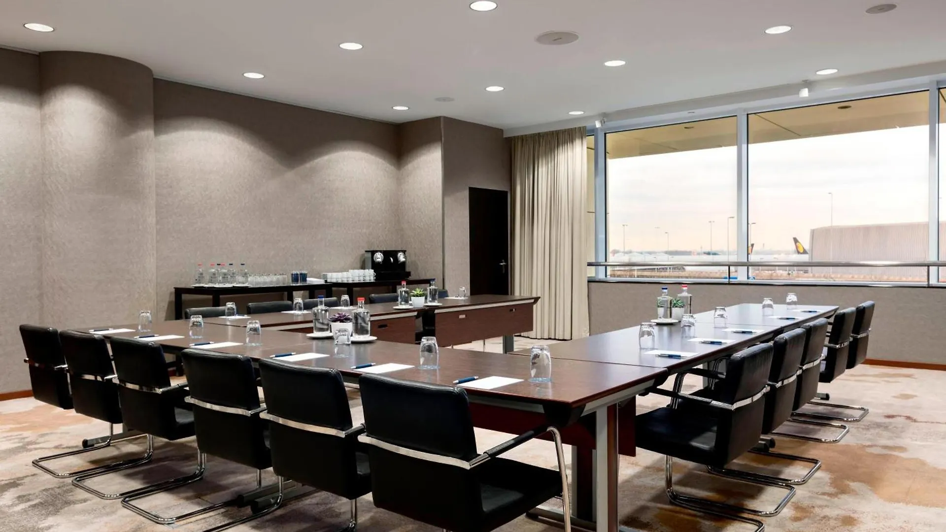 ****  Sheraton Amsterdam Airport Hotel And Conference Center Amsterdam Airport Schiphol Nizozemsko